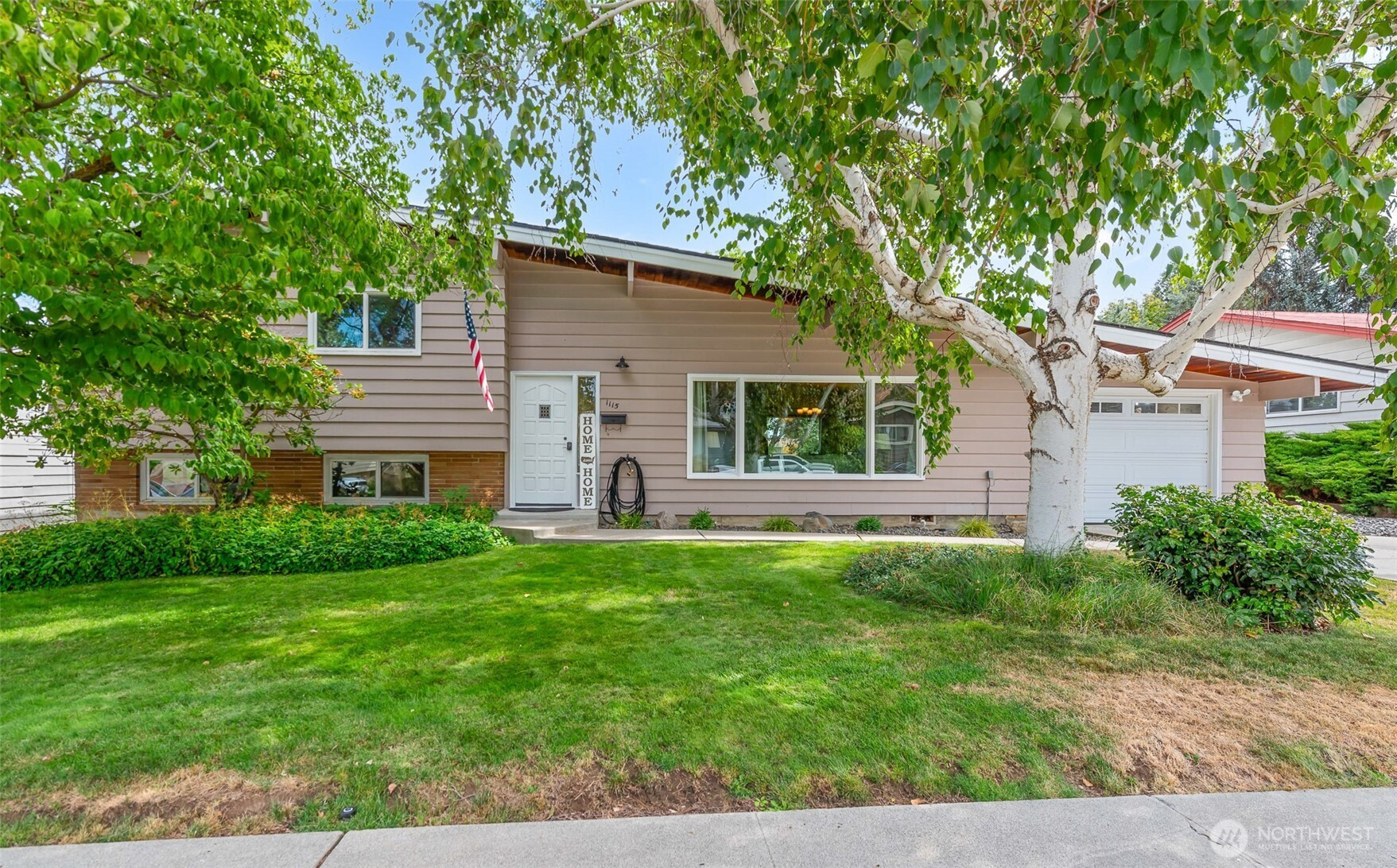 1115 Wedgewood Avenue, Wenatchee, WA 98801