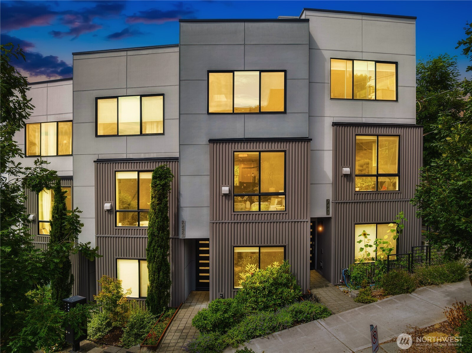 7439 Latona Avenue NE, Seattle, WA 98115