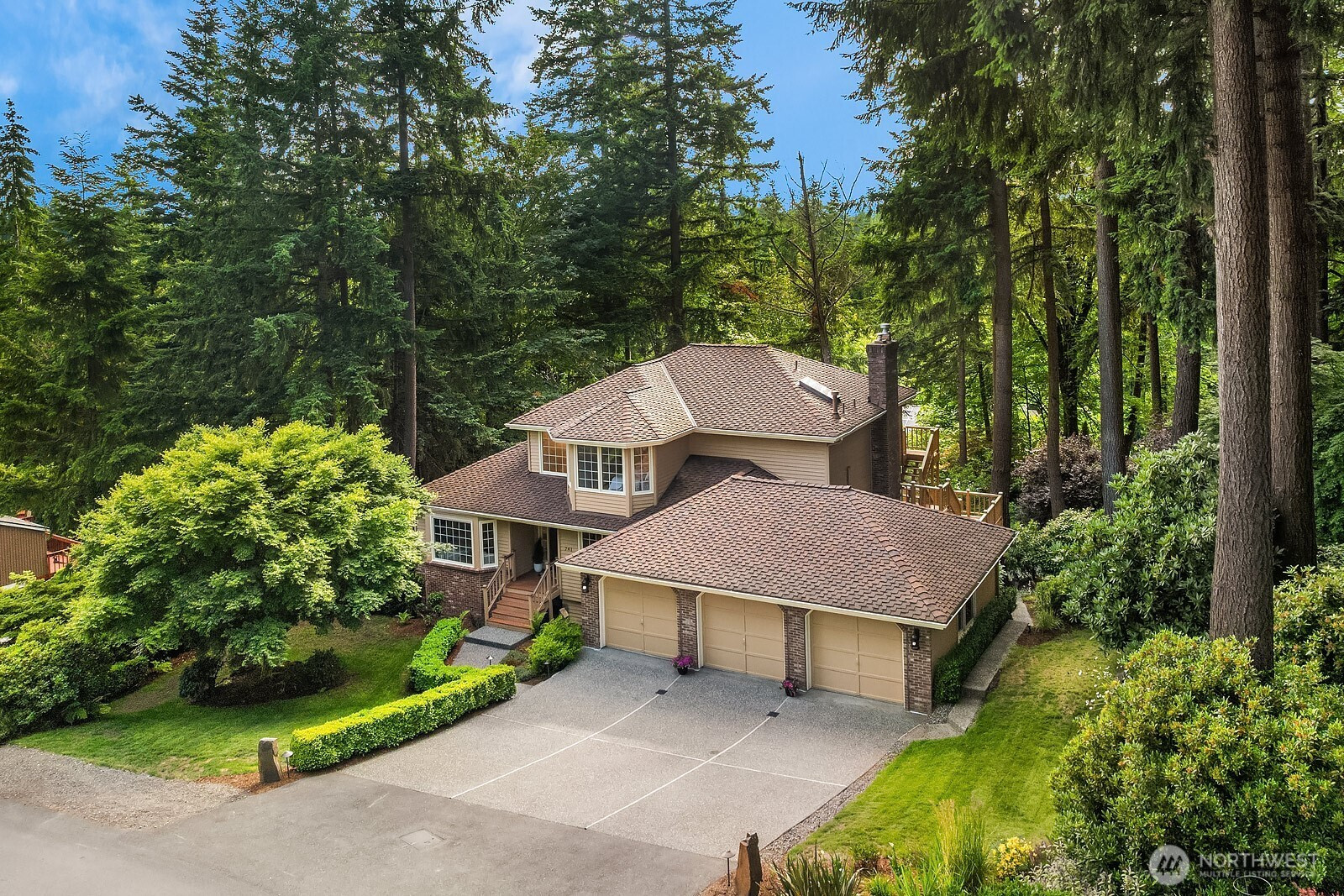 741 222nd Place NE, Sammamish, WA 98074