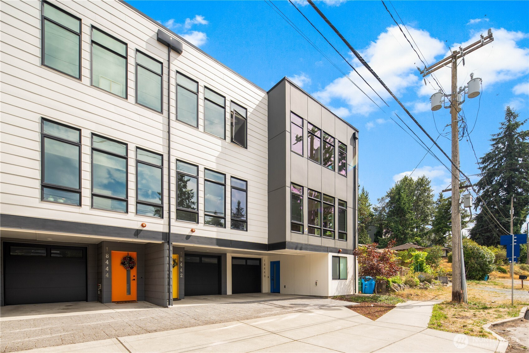18440 10th Avenue NE, Shoreline, WA 98155