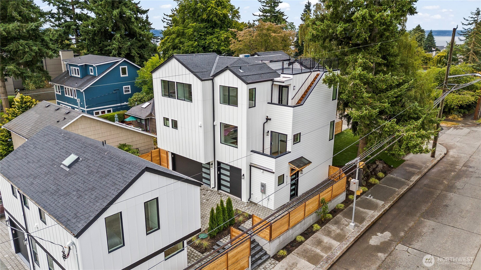 5121 SW Genesee Street, Seattle, WA 98116