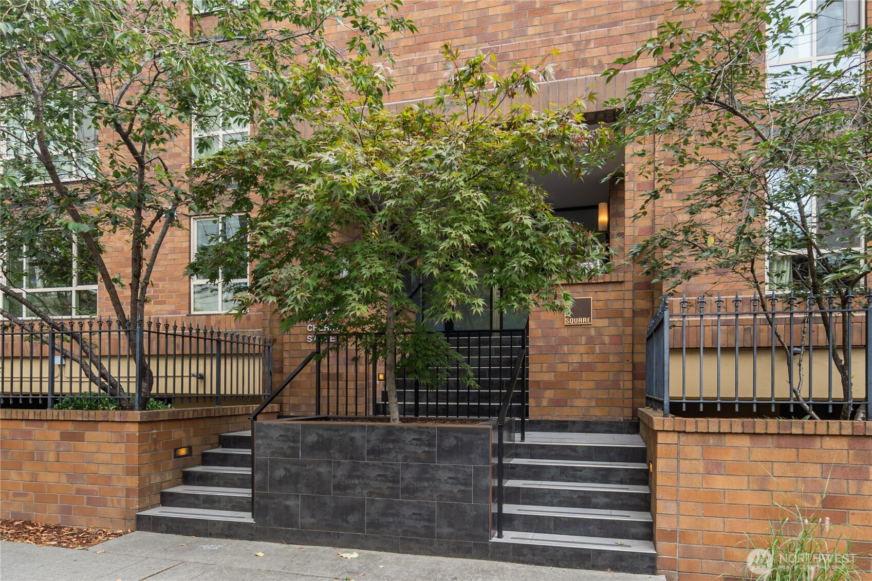 905 Cherry Street, Seattle, WA 98104