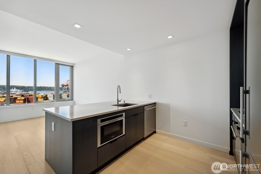 590 1st Avenue S, Seattle, WA 98104