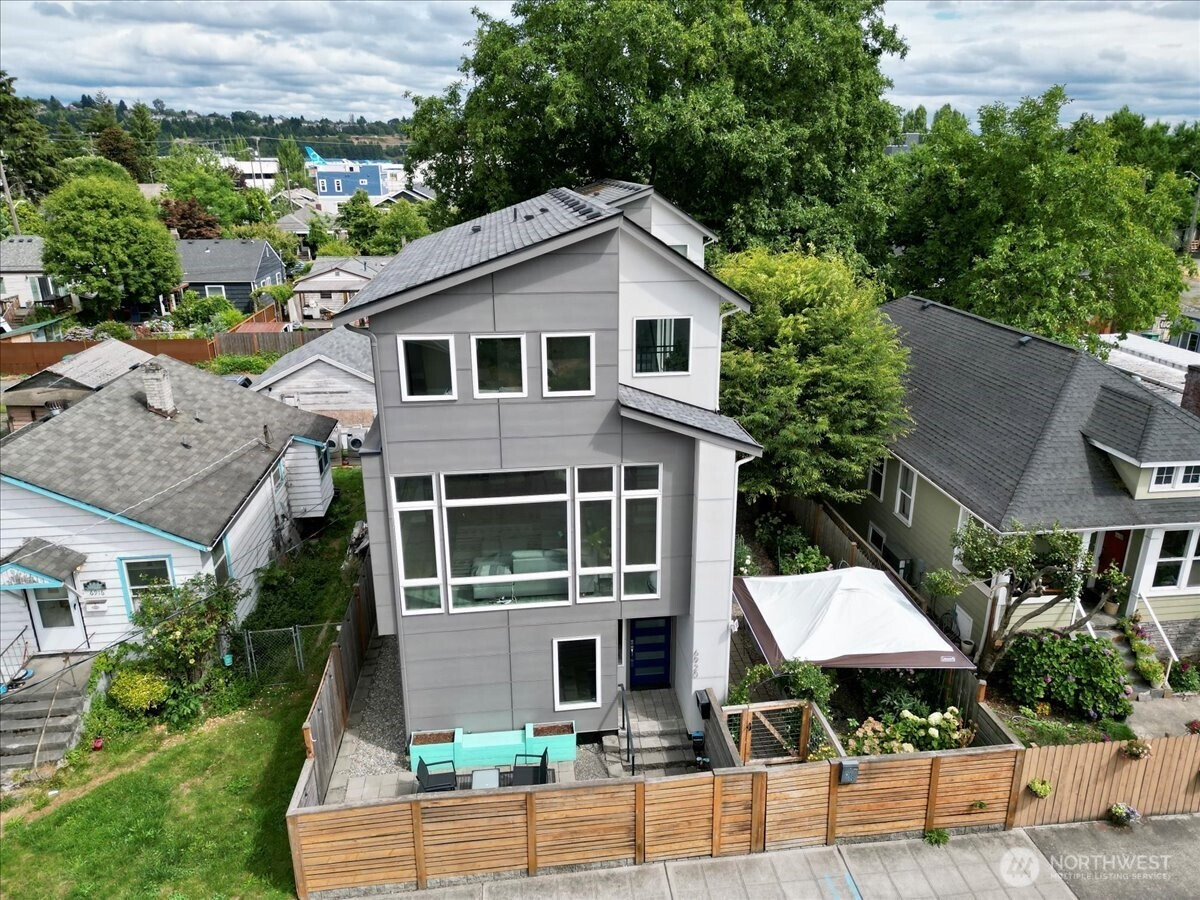 6920 Carleton Avenue S, Seattle, WA 98108
