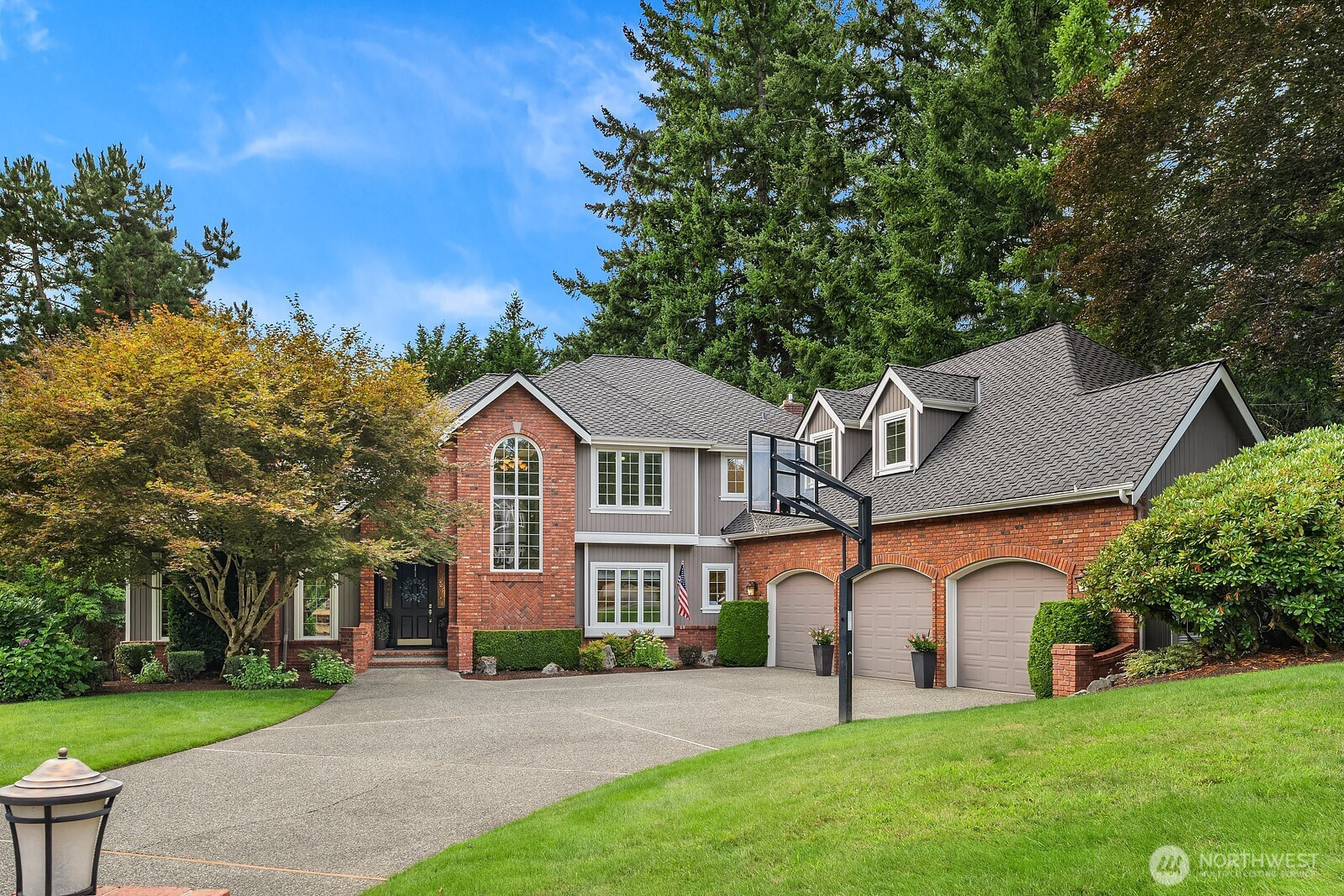 3521 264th Avenue SE, Sammamish, WA 98075