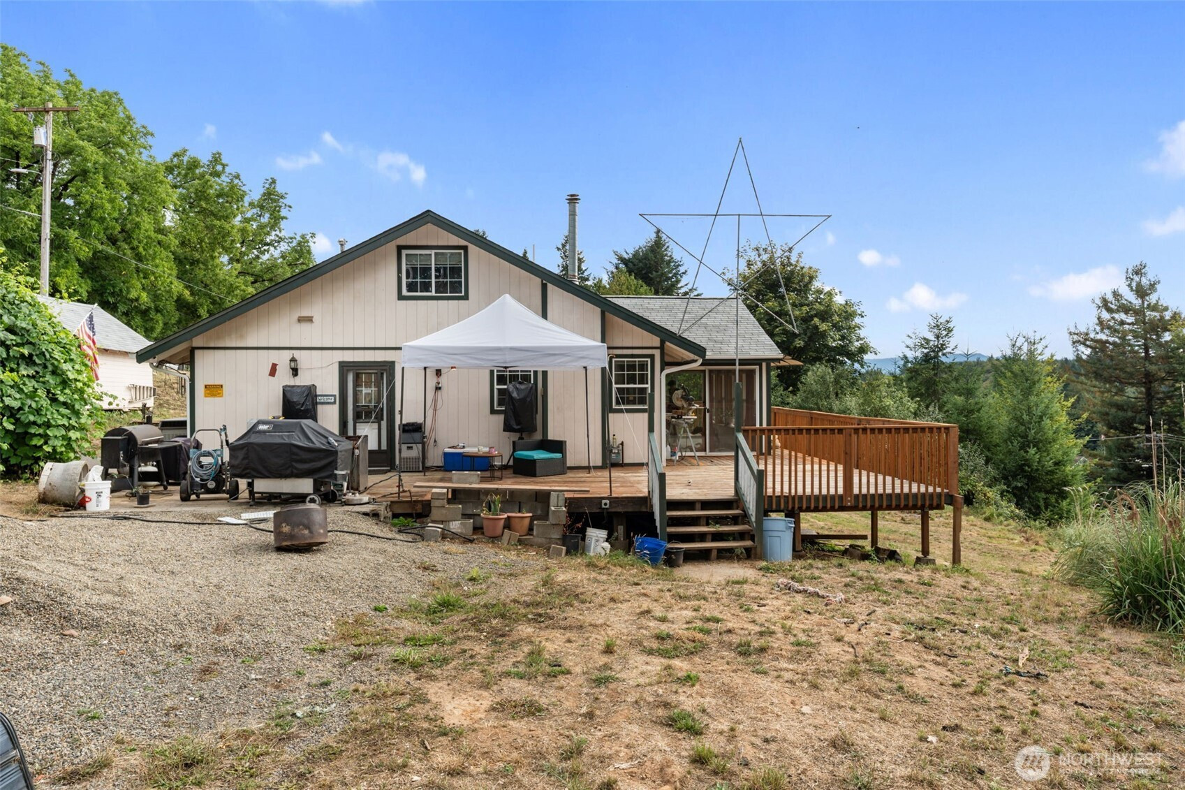 811 NE 2nd Street, Winlock, WA 98596