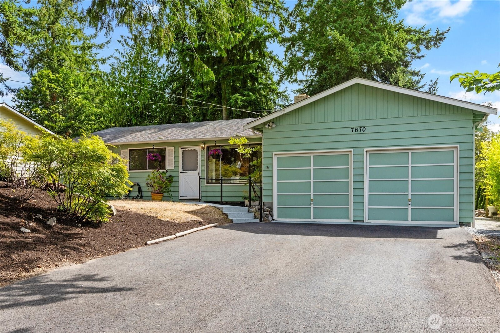 7670 199th Street SW, Edmonds, WA 98026