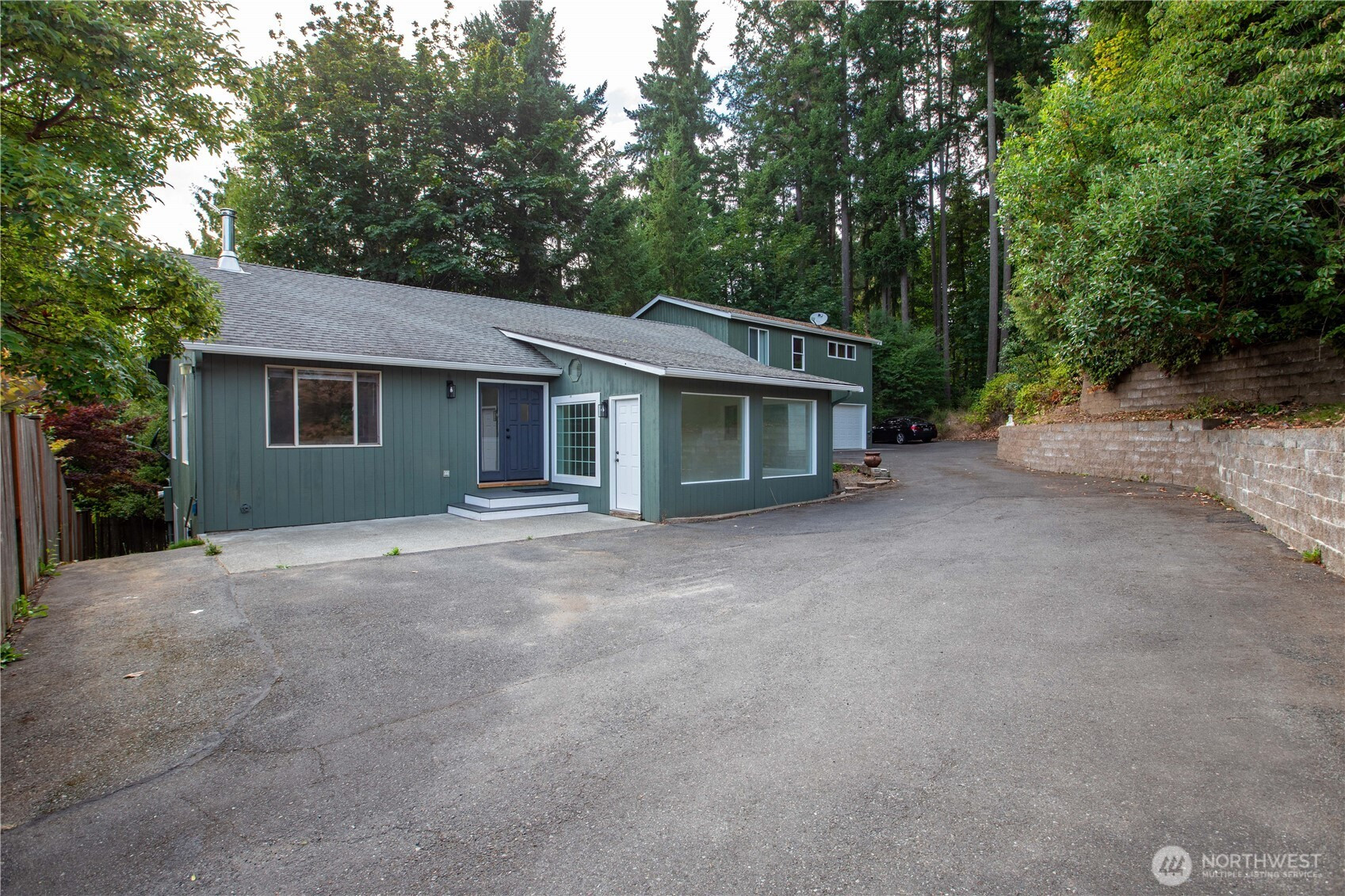 5502 NE 10th Street, Renton, WA 98059