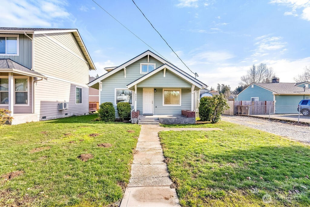 9025 A Street, Tacoma, WA 98444