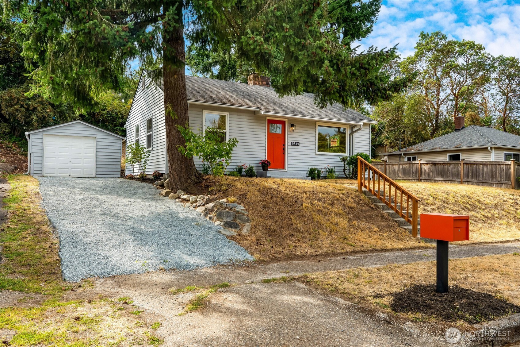 9819 32nd Ave SW, Seattle, WA 98126