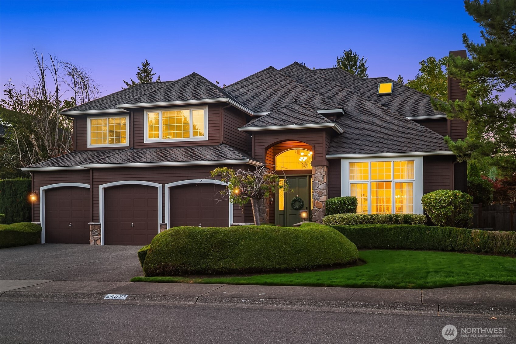 24522 SE 1st Street, Sammamish, WA 98074