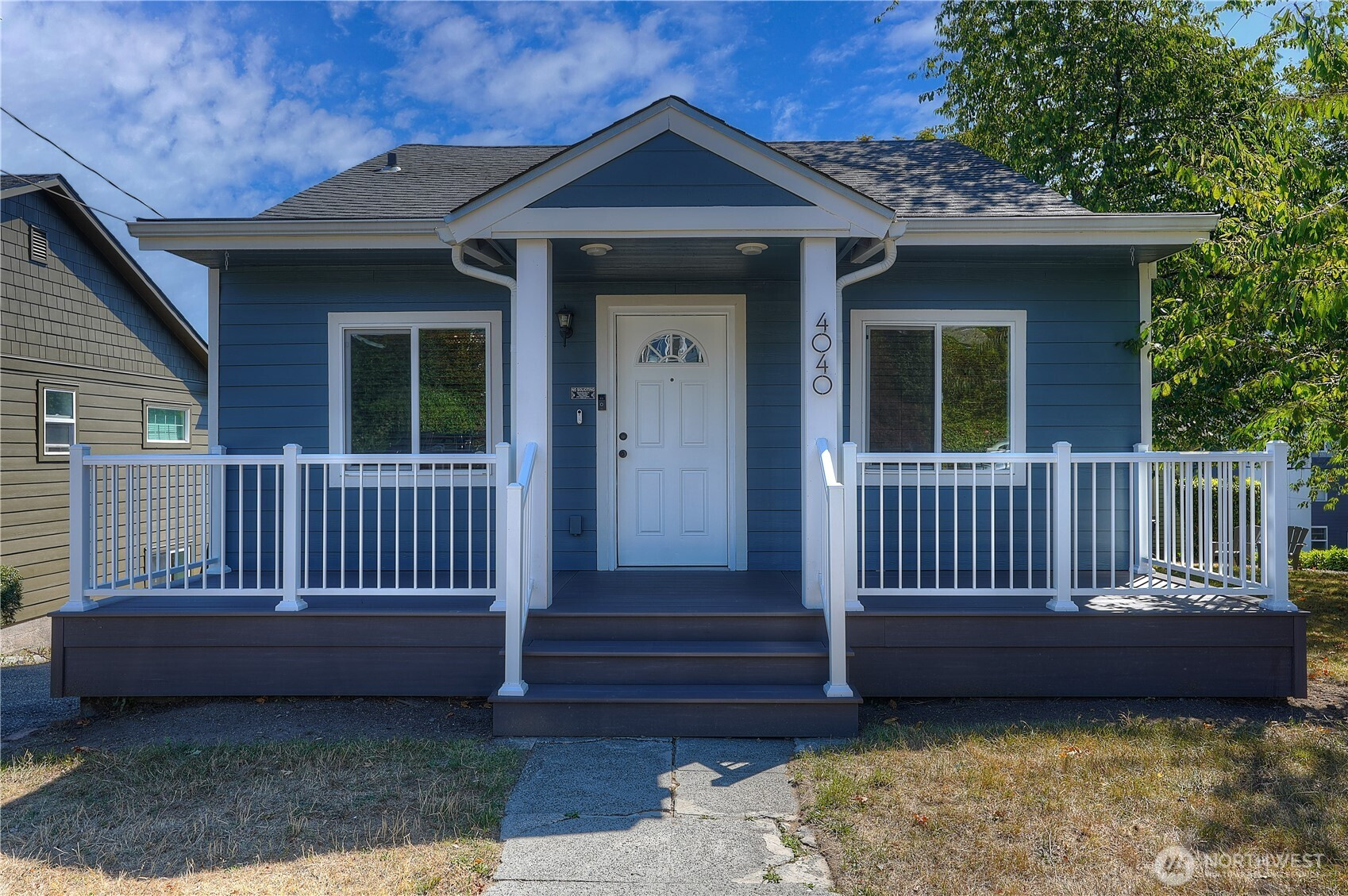 4040 32rd Avenue SW, Seattle, WA 98126