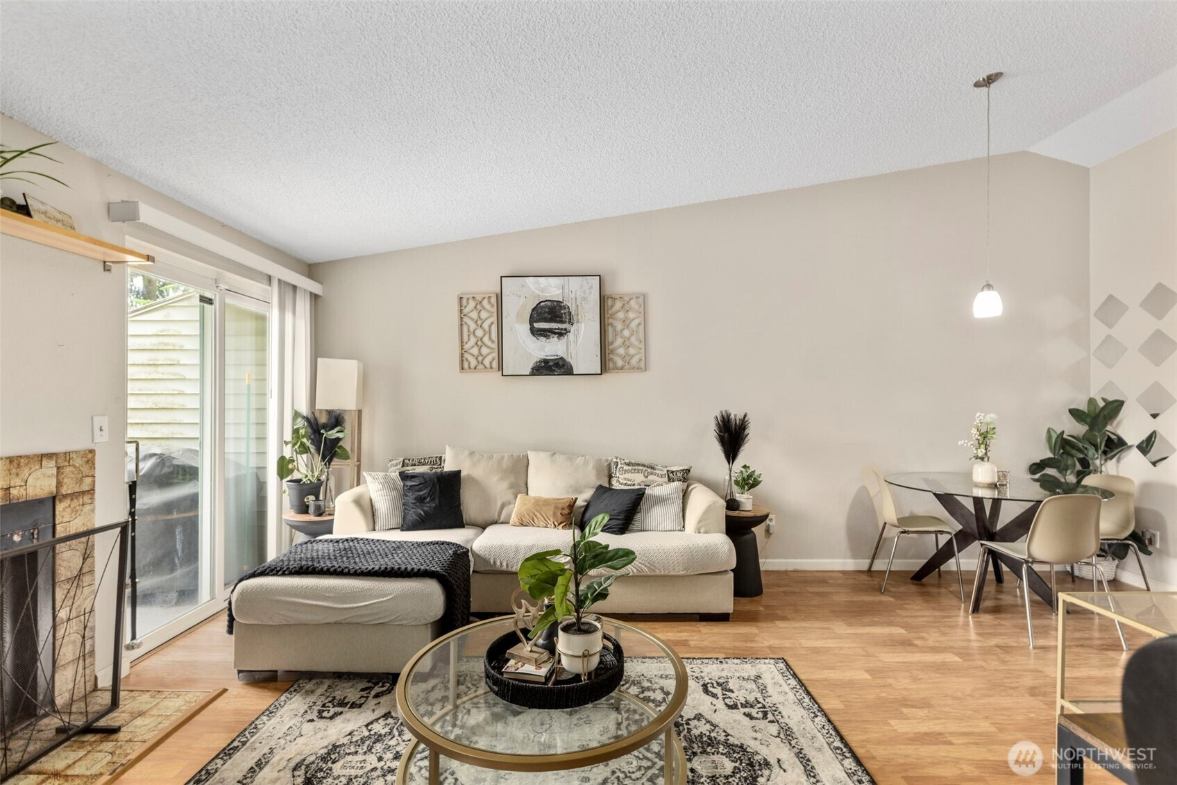 15625 42nd Avenue S, Tukwila, WA 98188