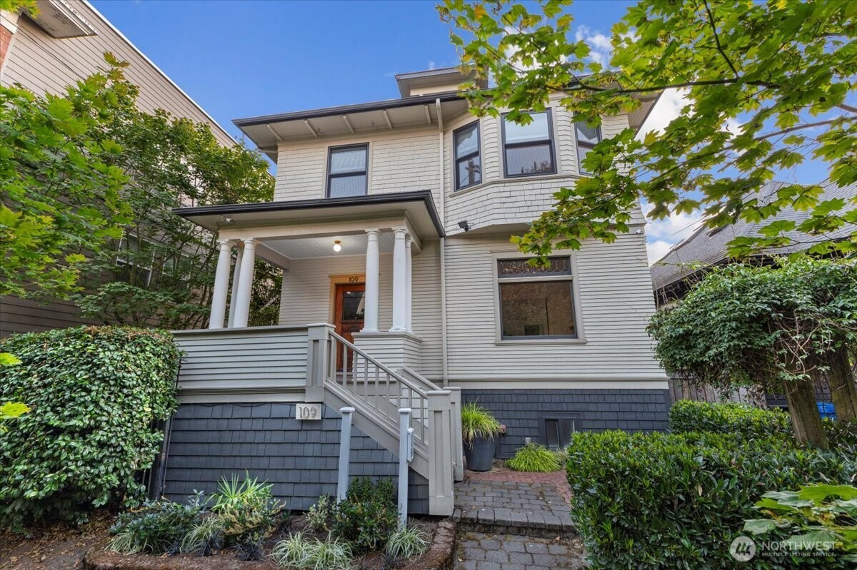 109 11th Avenue E, Seattle, WA 98102