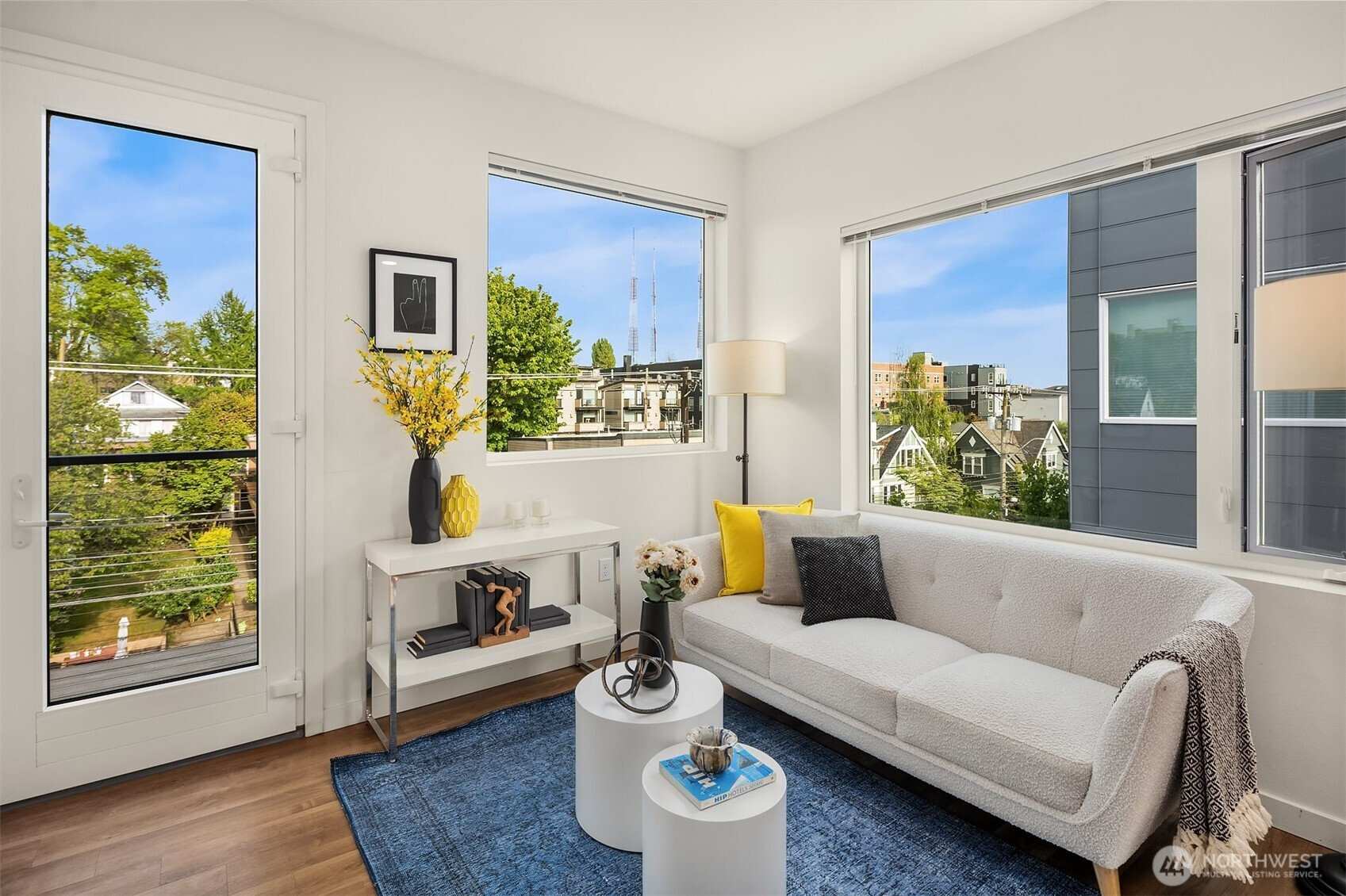 121 12th Avenue E, Seattle, WA 98102