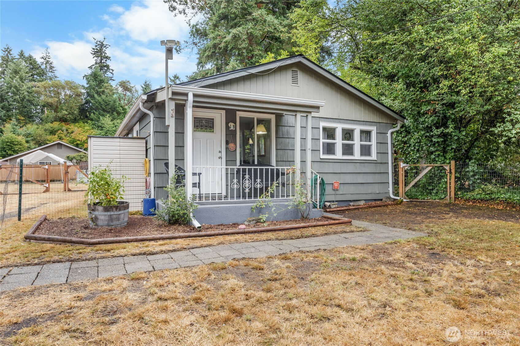 12803 Nyanza Rd, Lakewood, WA 98499