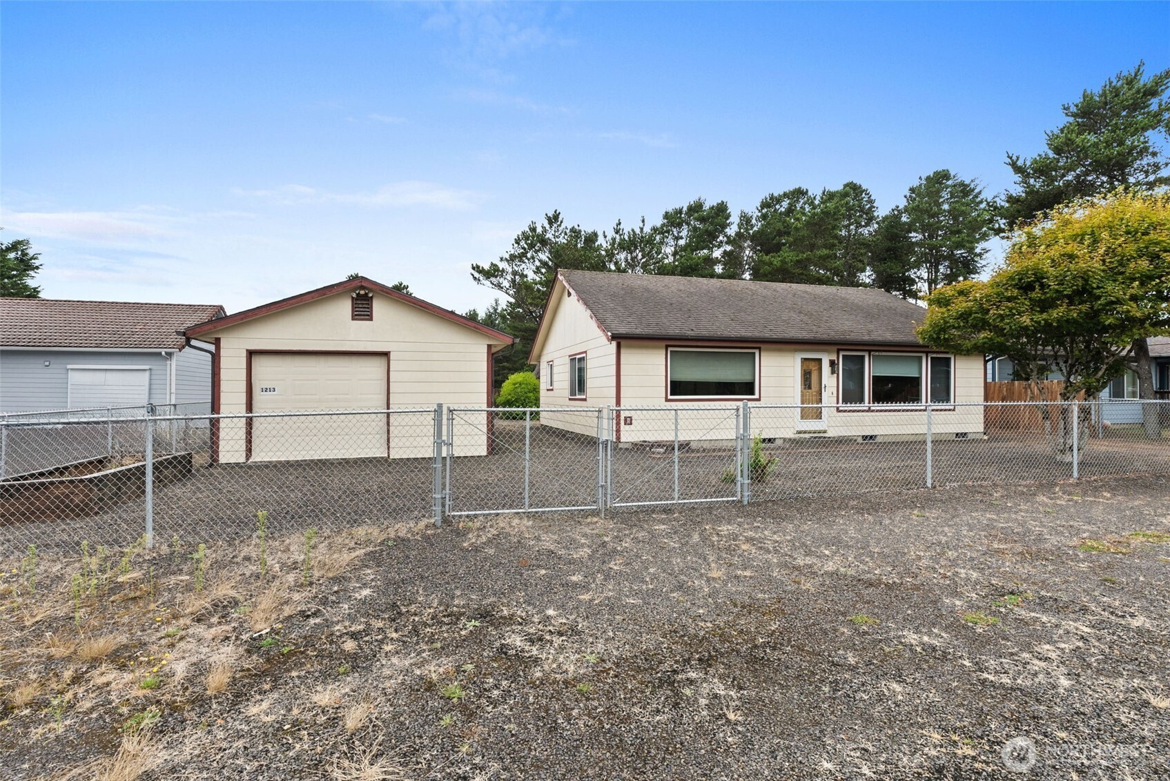 1213 Johnson Street, Westport, WA 98595