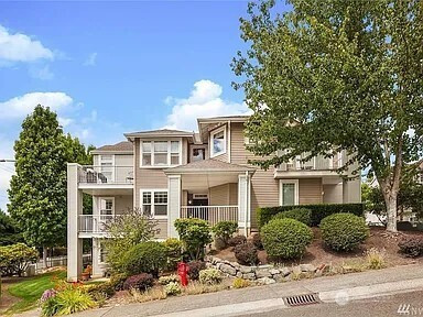 402 S 47 Street, Renton, WA 98055