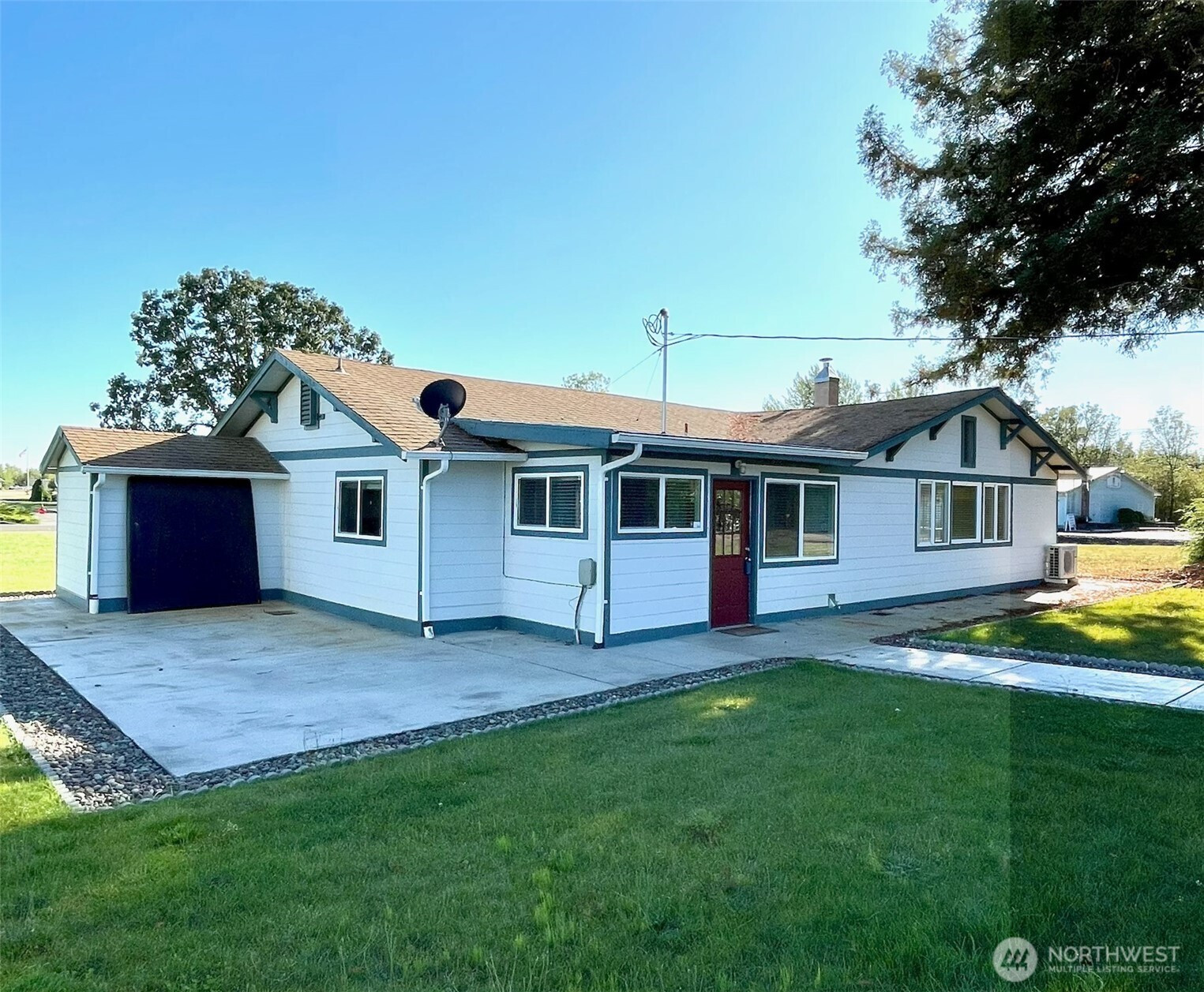 5177 Jackson Highway, Toledo, WA 98591