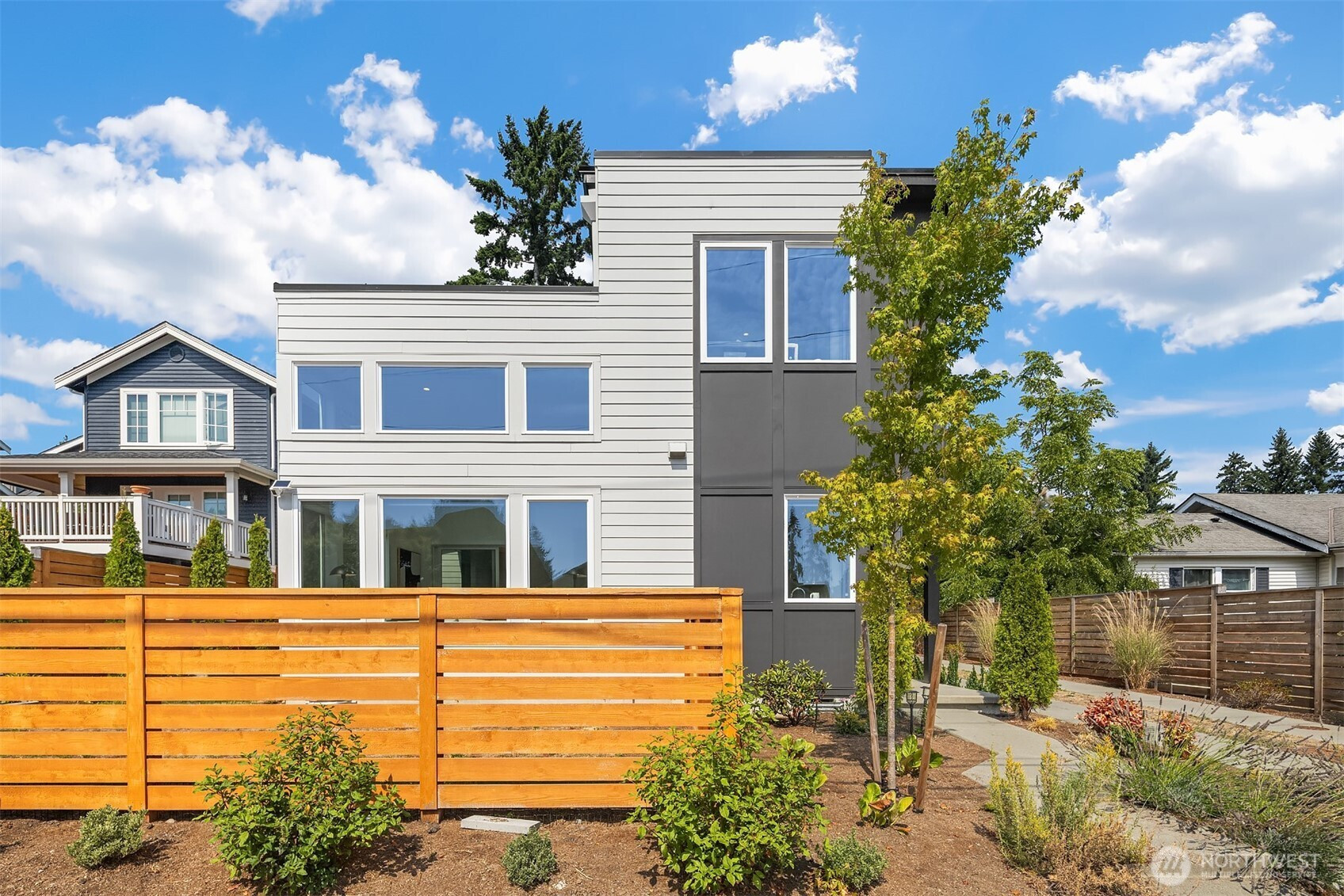 436 10th Avenue, Kirkland, WA 98033