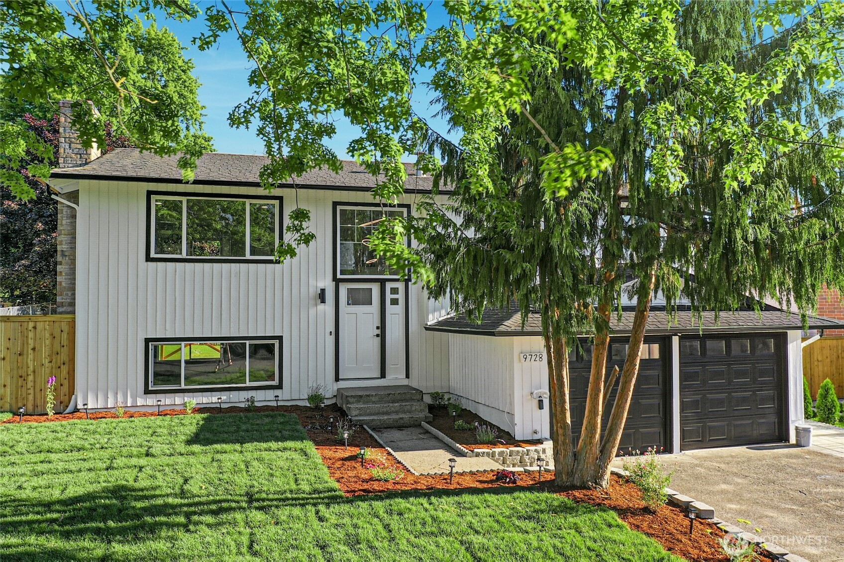 9728 S 239th Place, Kent, WA 98031