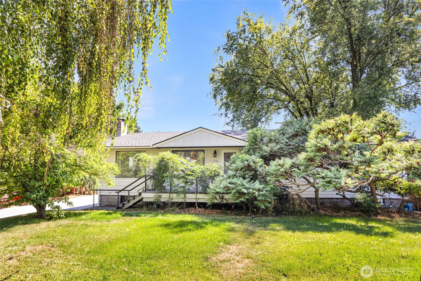 210 E Seventh Street, Waitsburg, WA 99361