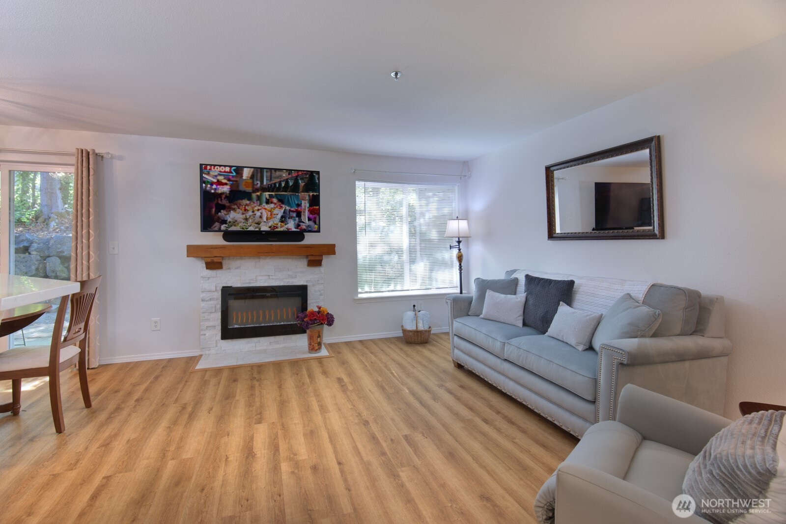 11527 Highway 99, Everett, WA 98204