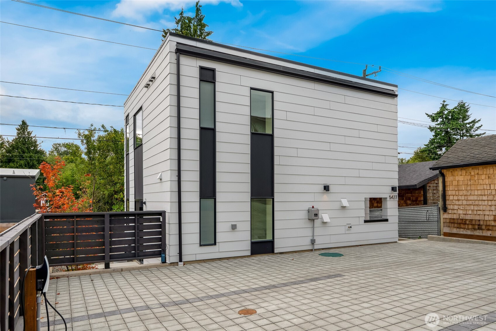 5427 25th Avenue SW, Seattle, WA 98106