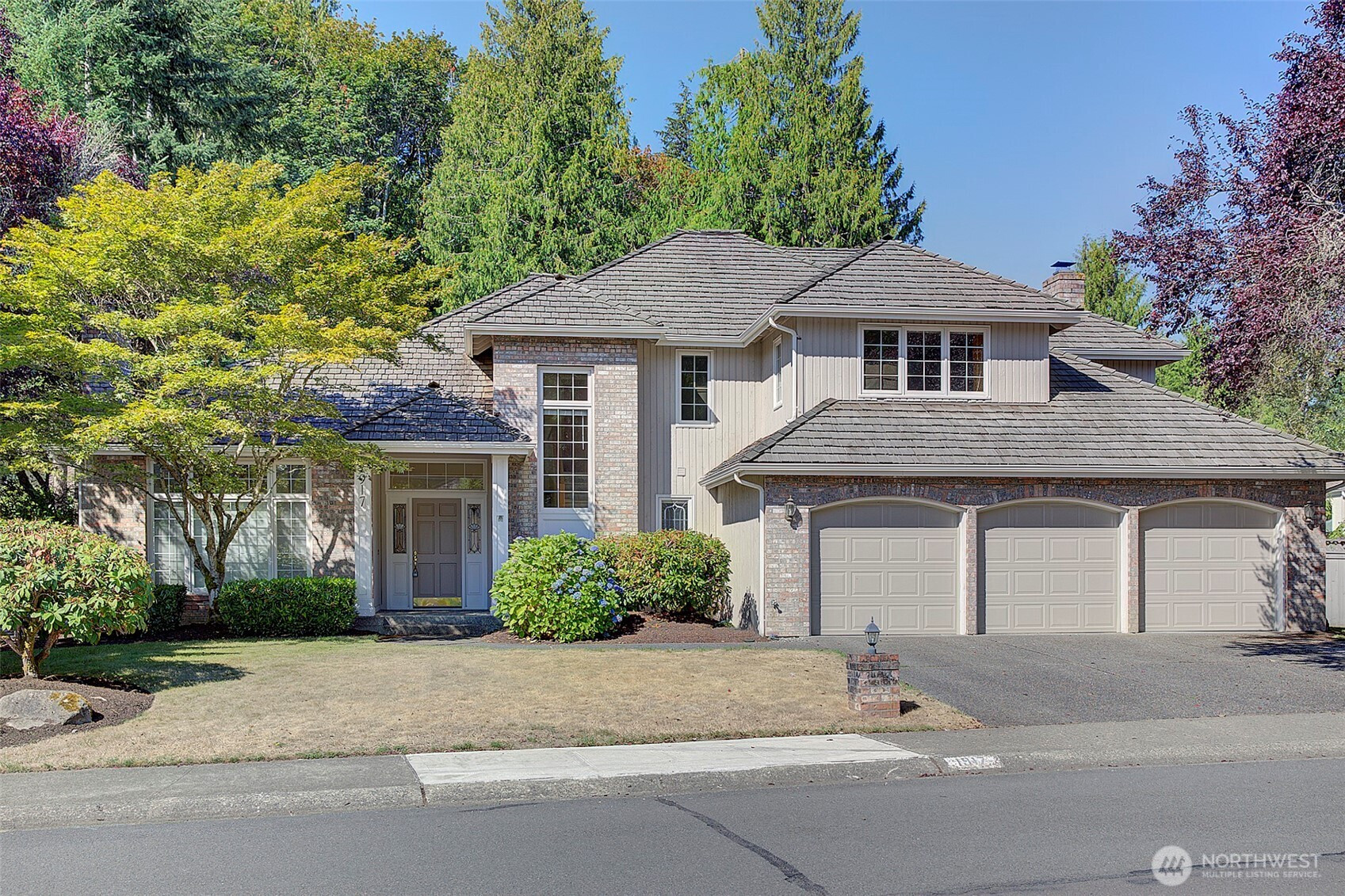 1917 222nd Avenue NE, Sammamish, WA 98074