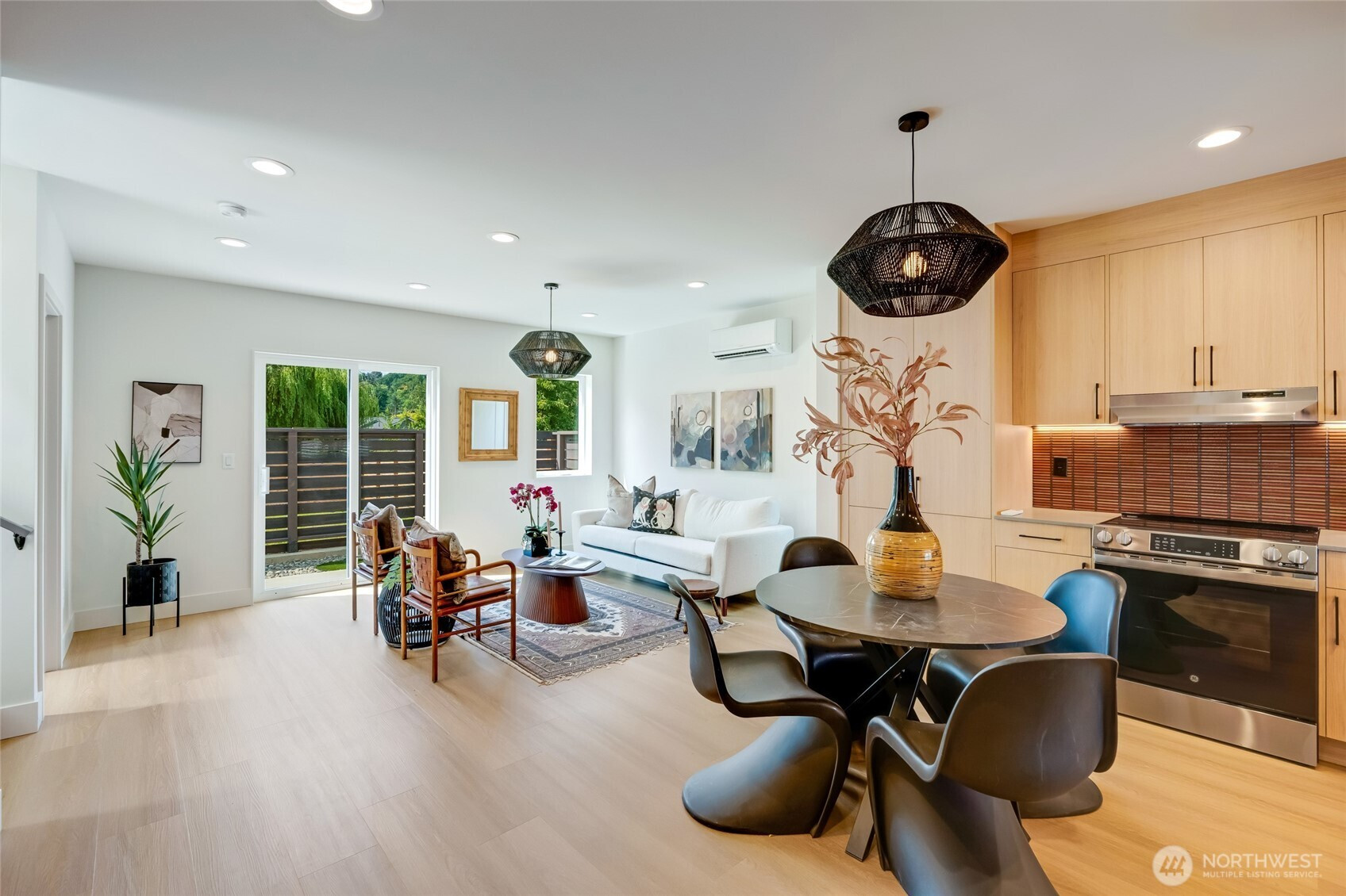 5427 25th Avenue SW, Seattle, WA 98106