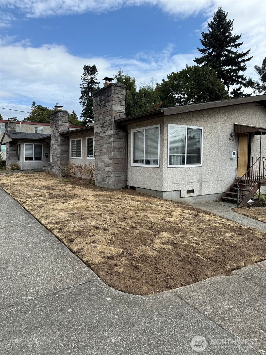 1000 N 49th Street, Seattle, WA 98103