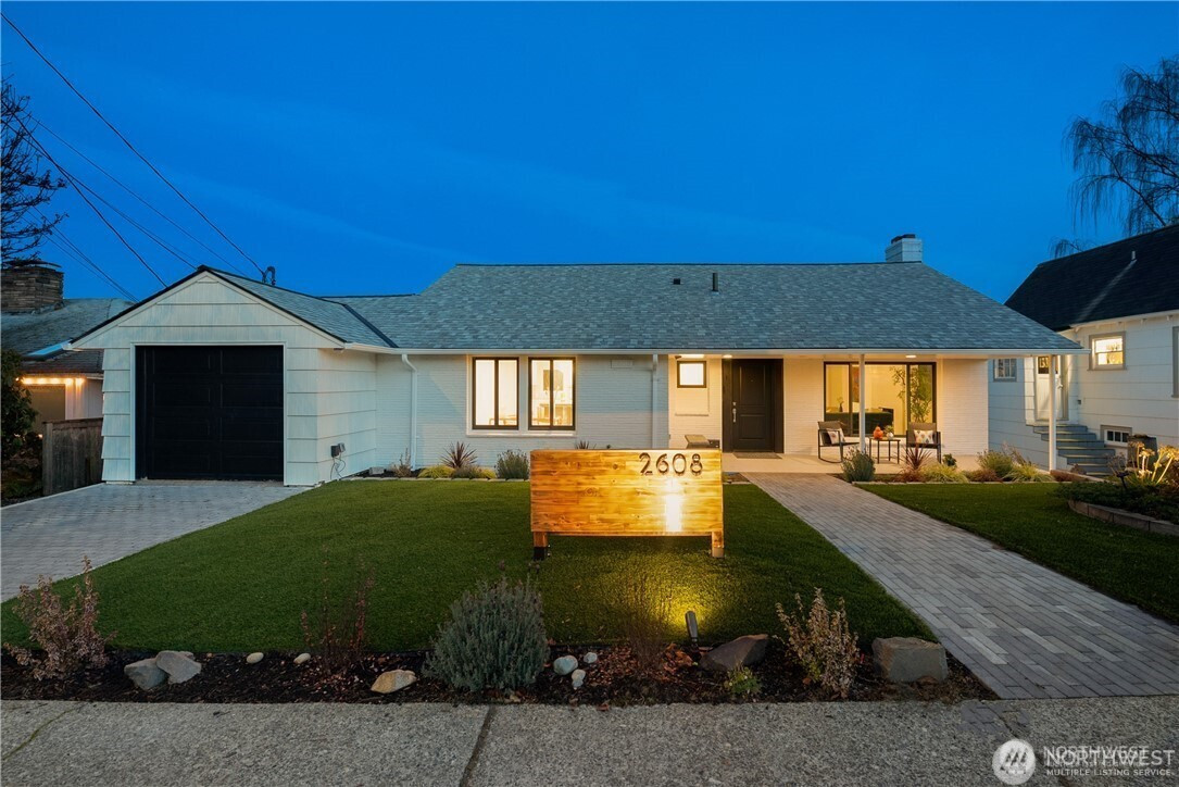 2608 27th Avenue W, Seattle, WA 98199