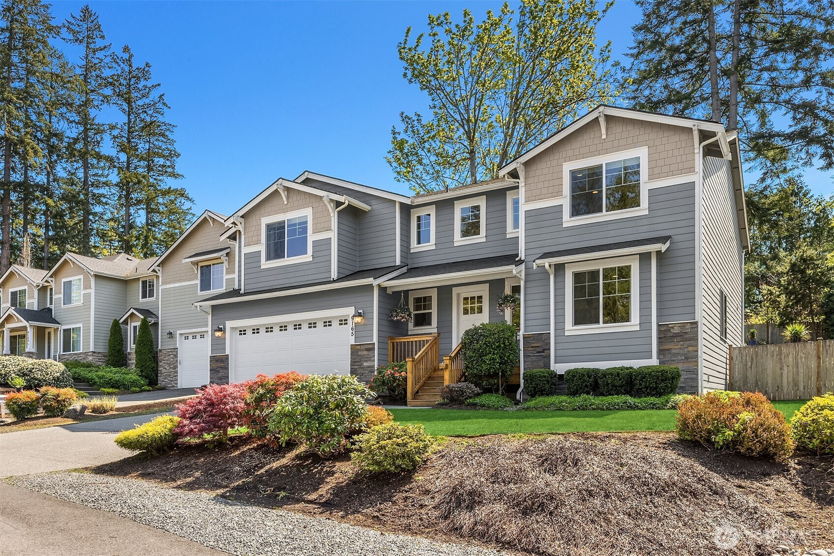 9165 Burlingame Court NE, Bainbridge Island, WA 98110