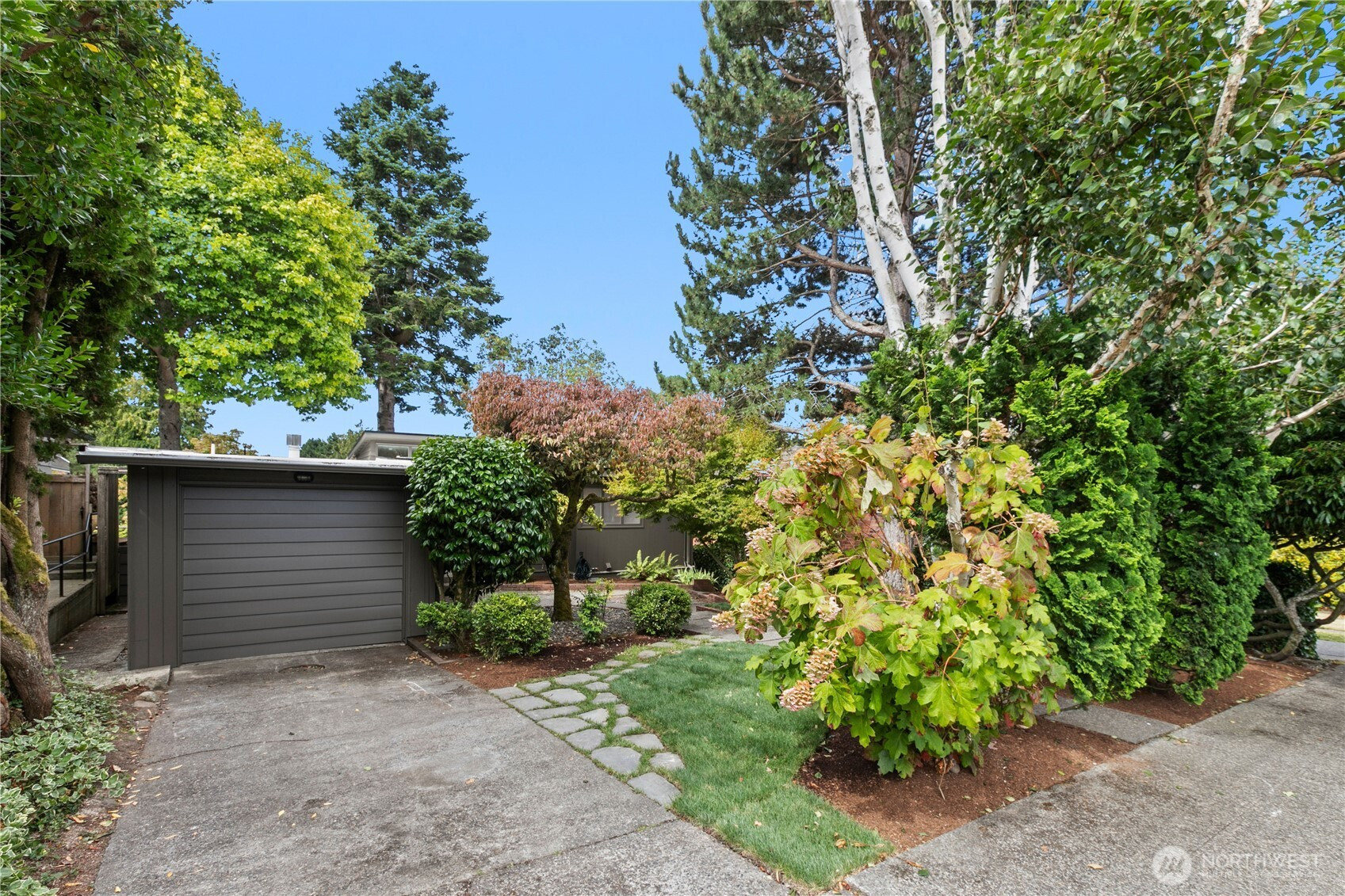 3527 43rd Avenue W, Seattle, WA 98199