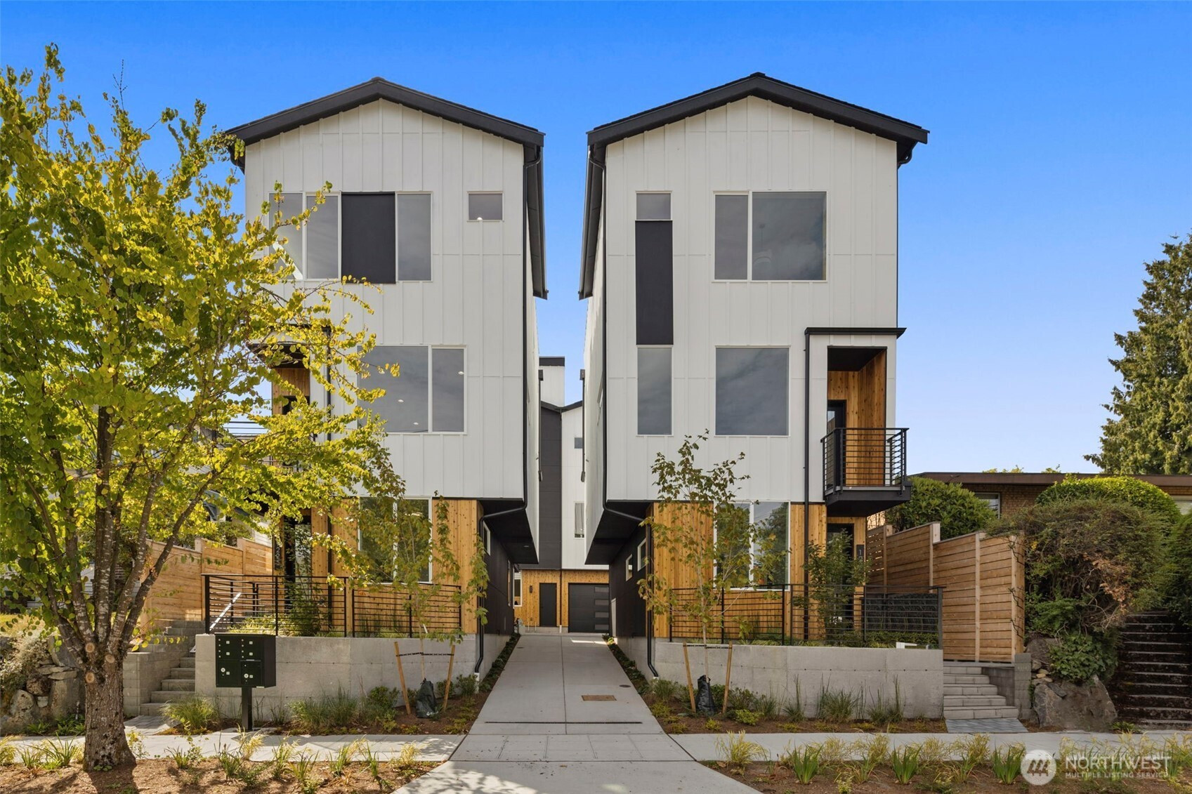 1225 N 48th Street, Seattle, WA 98103
