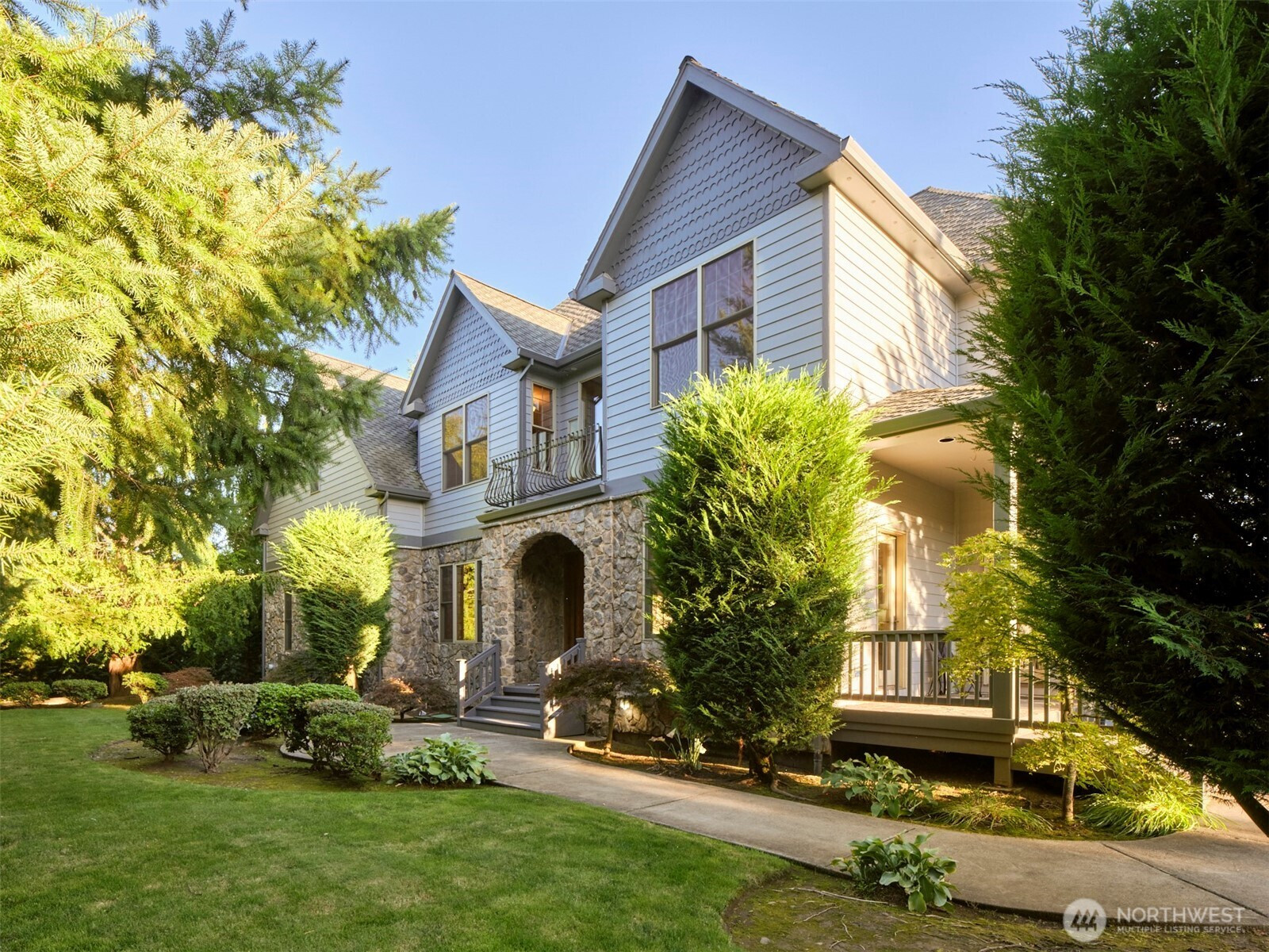 175 Ridgemont Drive, Woodland, WA 98674