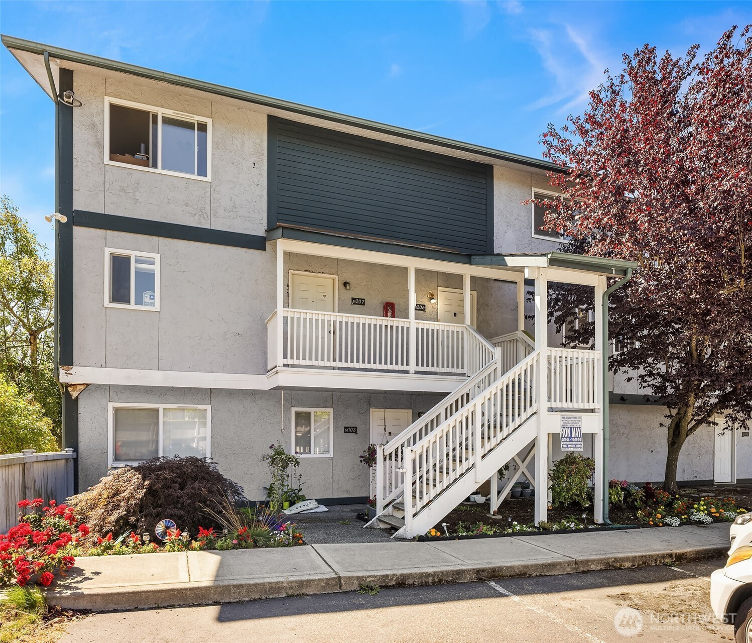 8823 Holly Drive, Everett, WA 98208