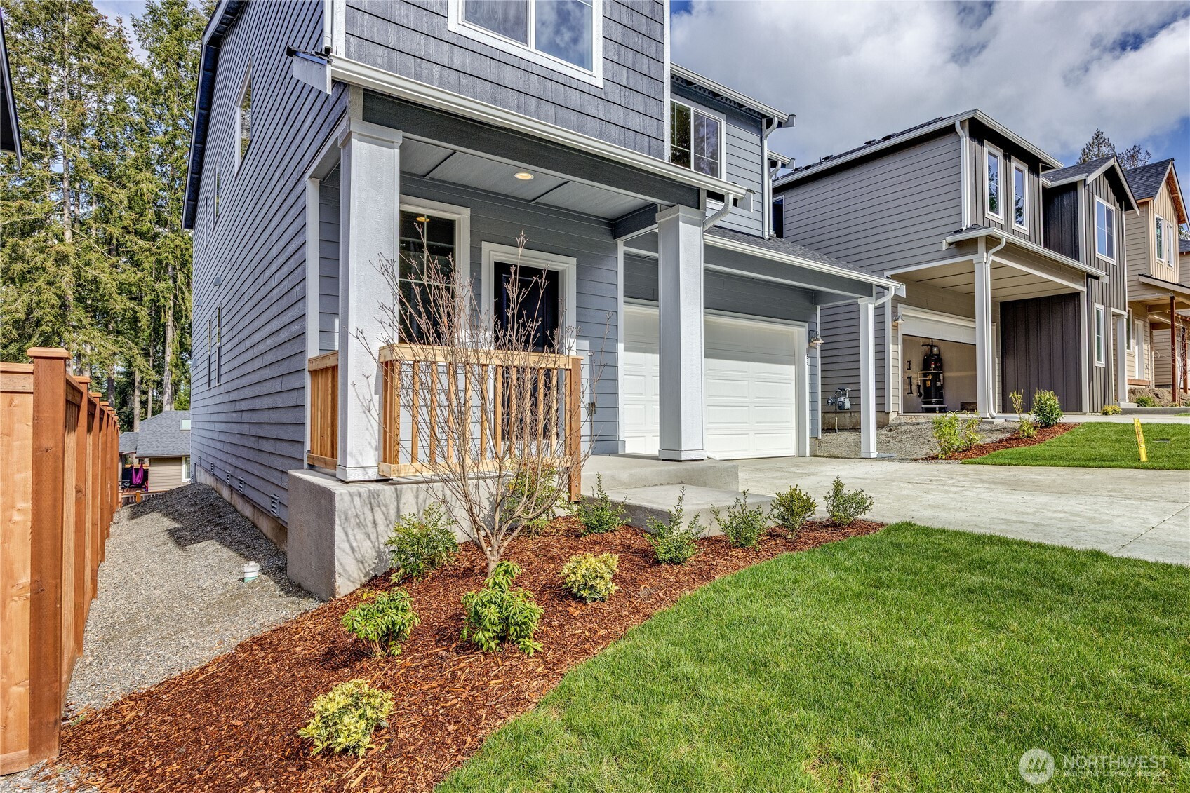 128 NE Shadowhawk Lane, Bremerton, WA 98311