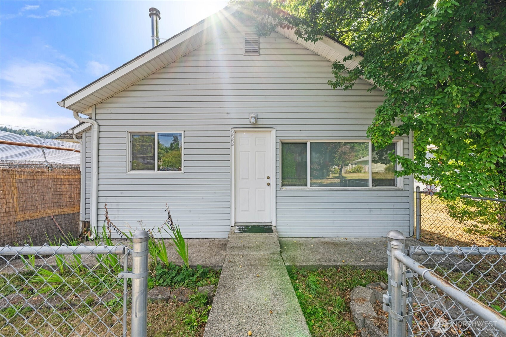 222 Emery Avenue S, South Prairie, WA 98385