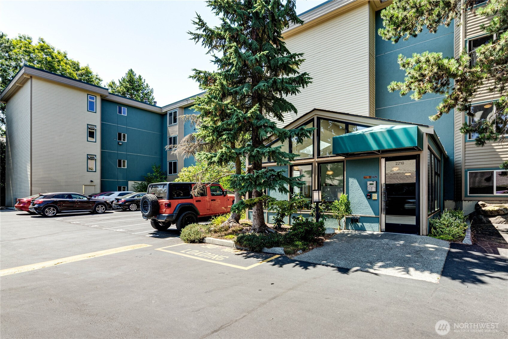 2210 NE 92nd Street, Seattle, WA 98115