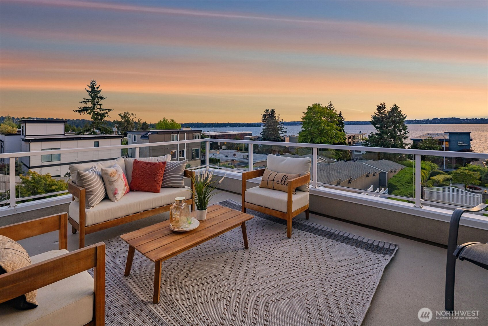 6424 Lake Washington Boulevard NE, Kirkland, WA 98033