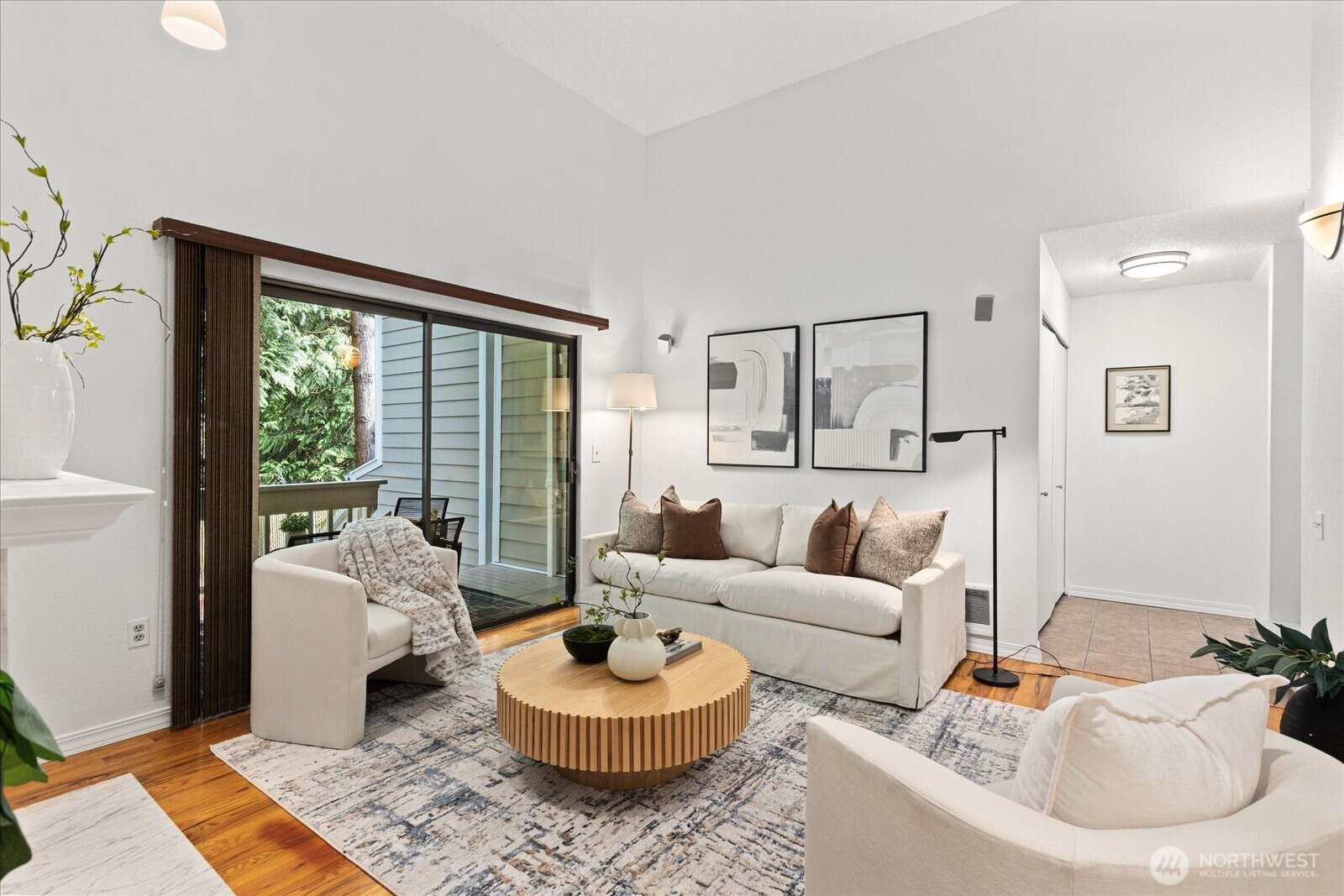 10016 NE 124th Place, Kirkland, WA 98034