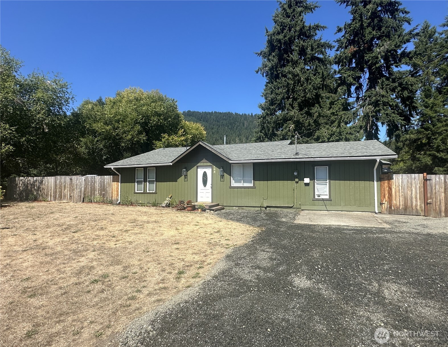 105 E Gharet Road, Randle, WA 98377