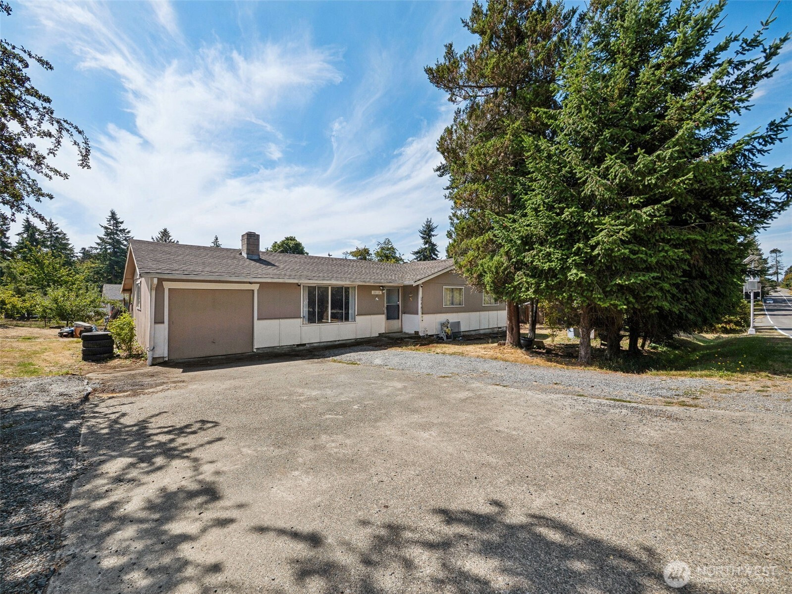 25105 12th Avenue S, Des Moines, WA 98198