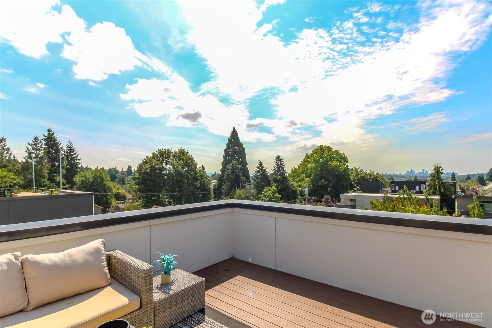 8811 Interlake Avenue N, Seattle, WA 98103