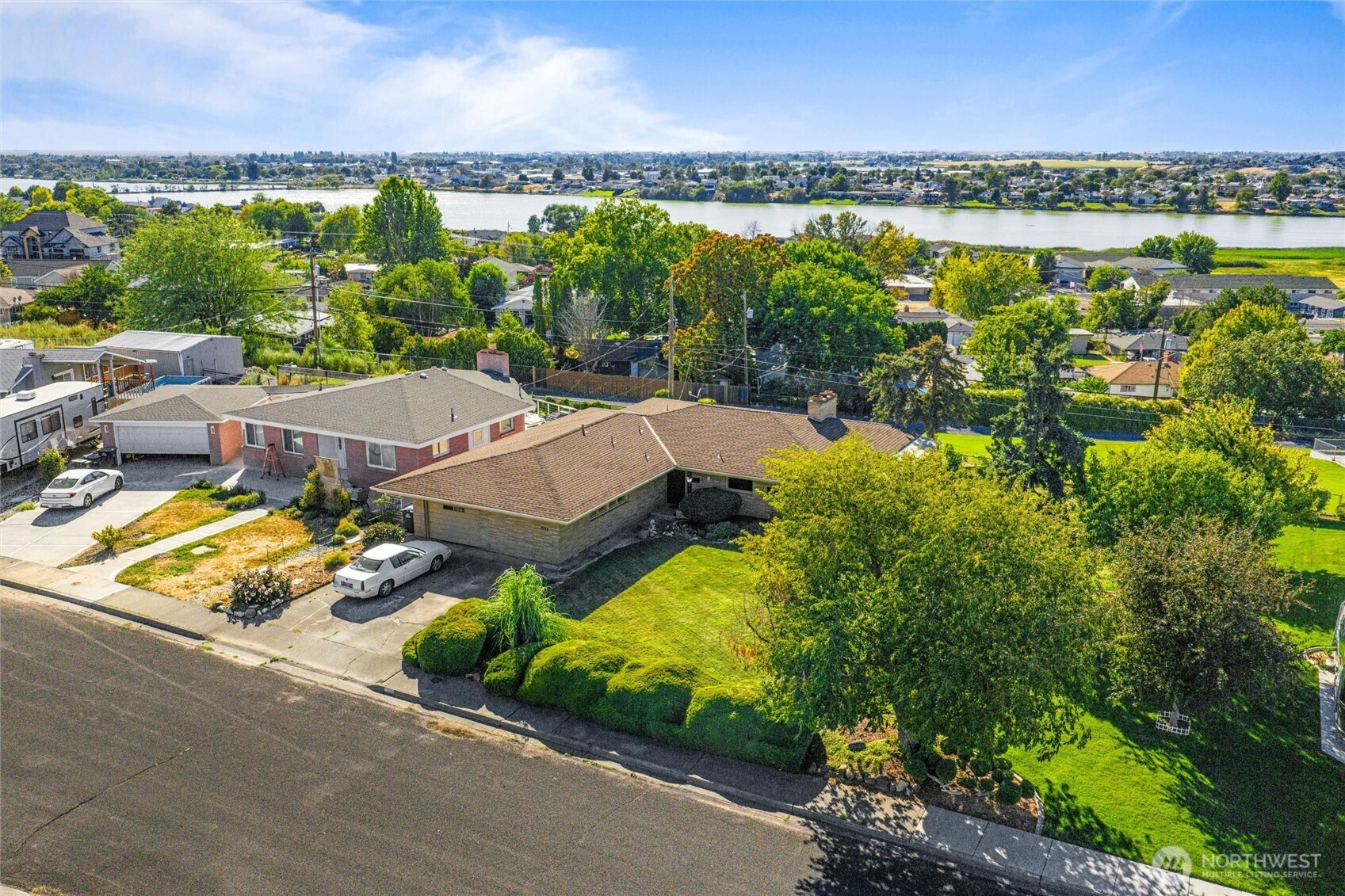 1122 Skyline Dr, Moses Lake, WA 98837
