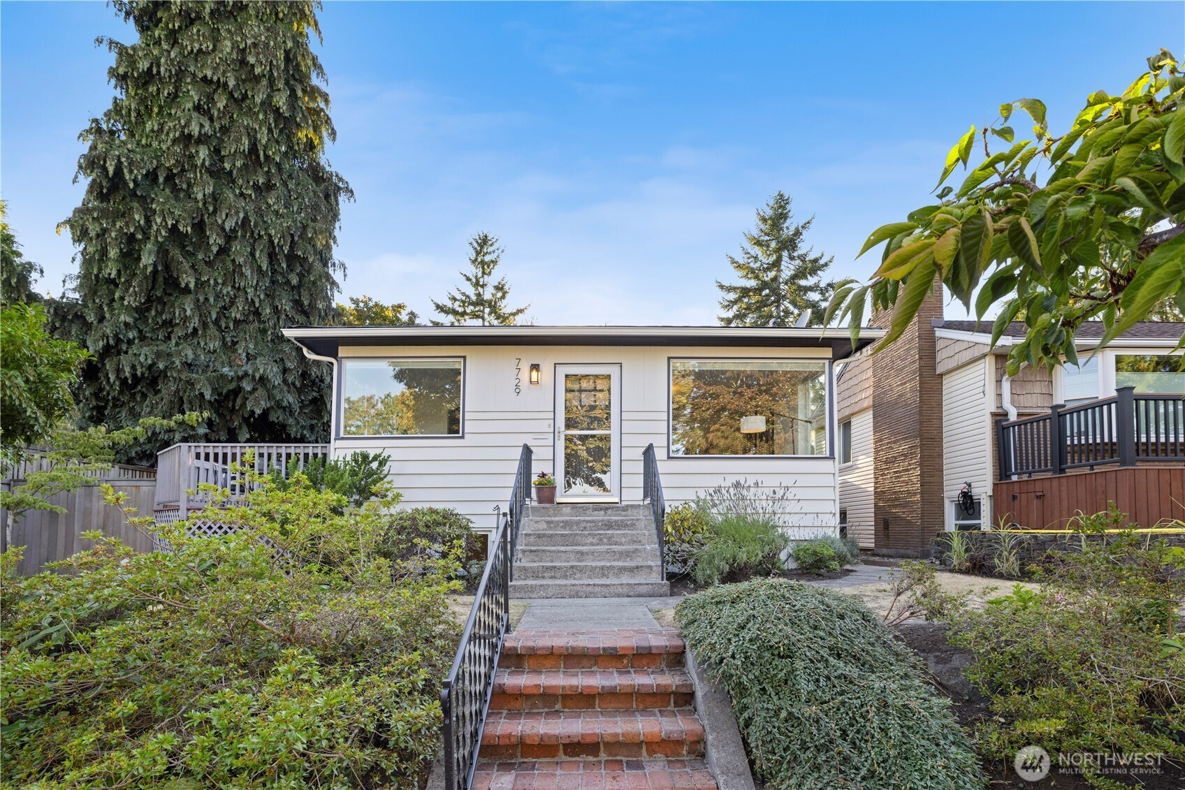 7729 30th Avenue SW, Seattle, WA 98126