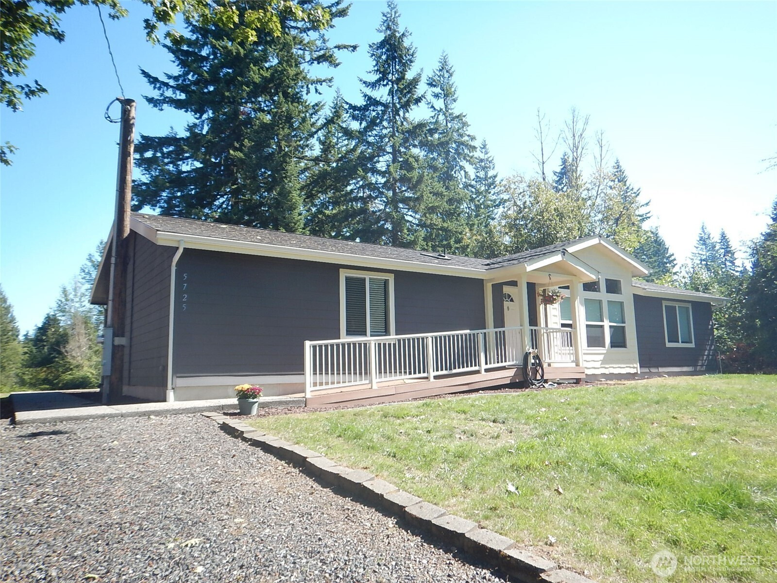 5725 E Lake Bosworth Drive, Snohomish, WA 98290