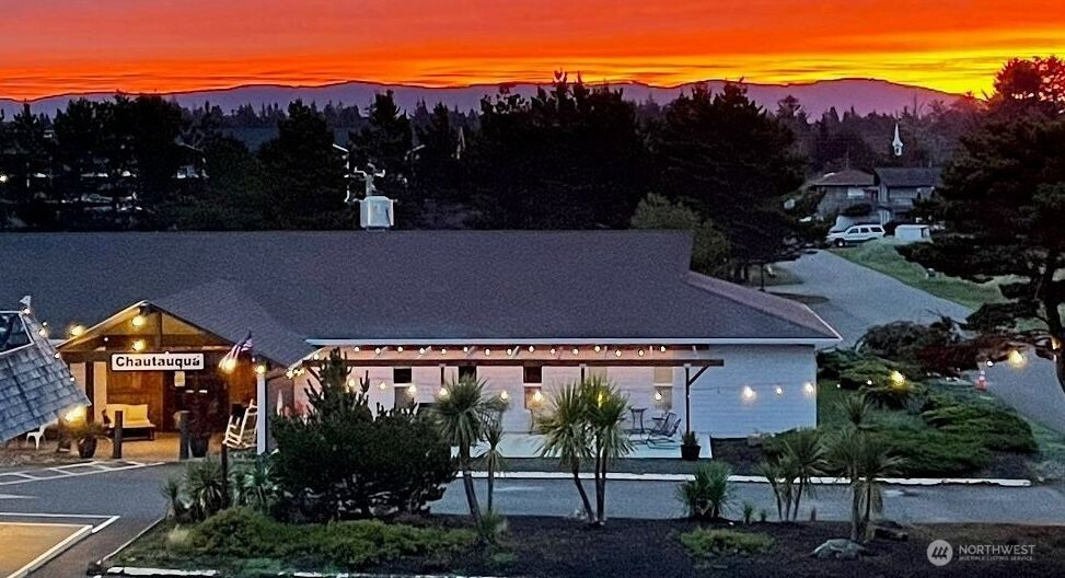 304 14th Street NW, Long Beach, WA 98631