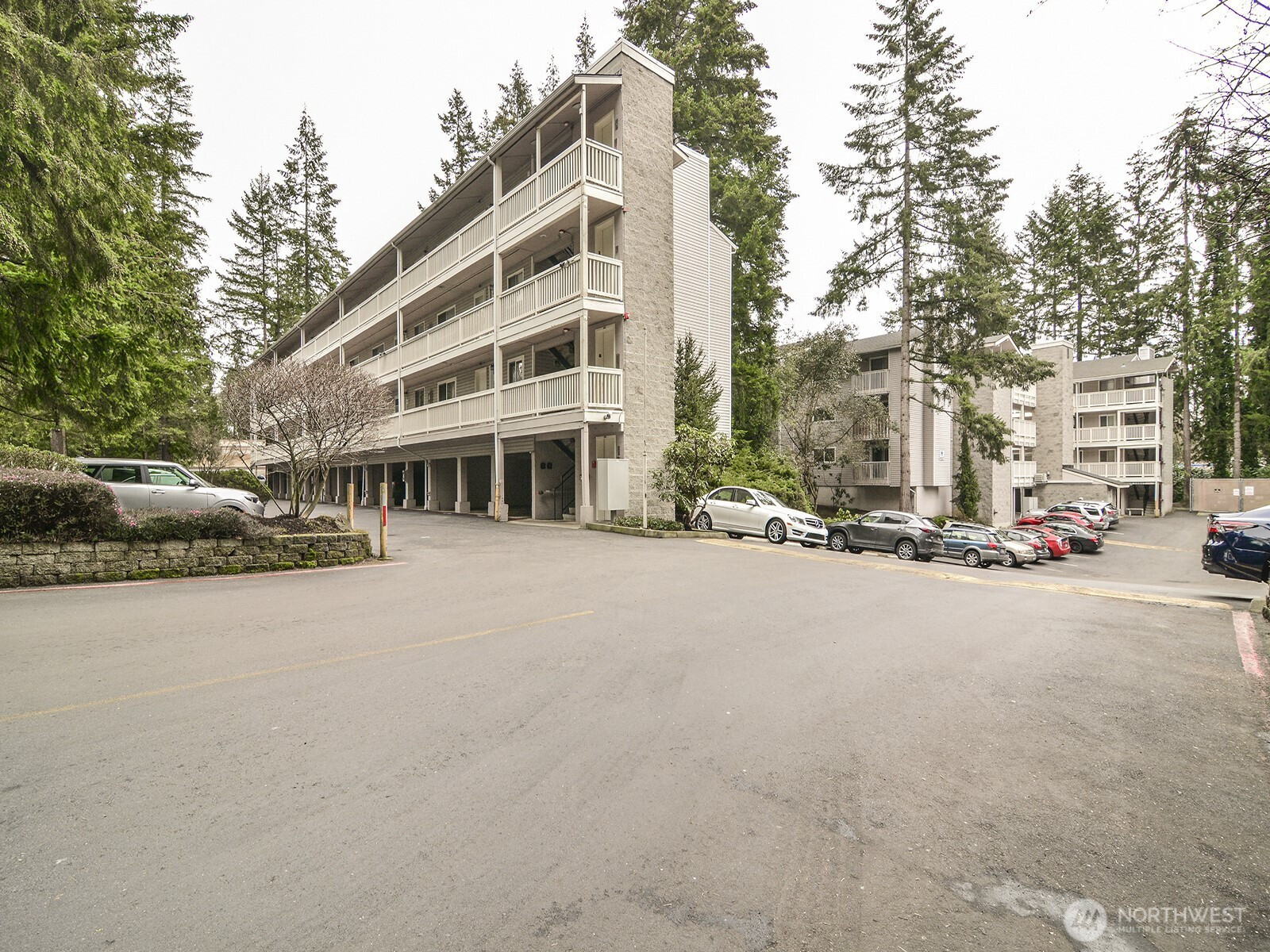 14527 NE 40th Street, Bellevue, WA 98007